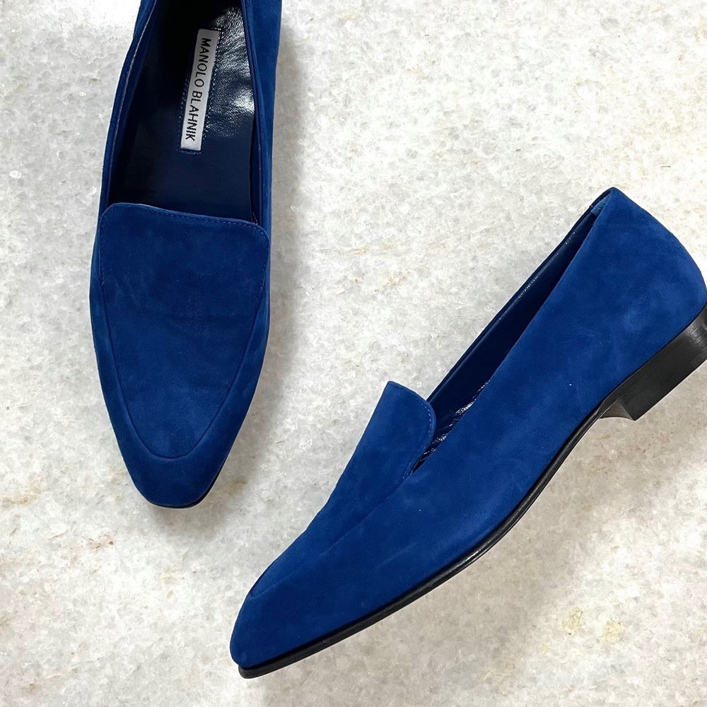 Manolo Blahnik  Blue Suede Loafer Size 38.5 ✨